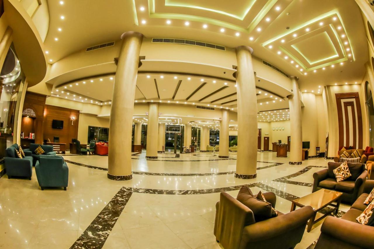 Mirage Bay & Aqua Park Resort 4*
