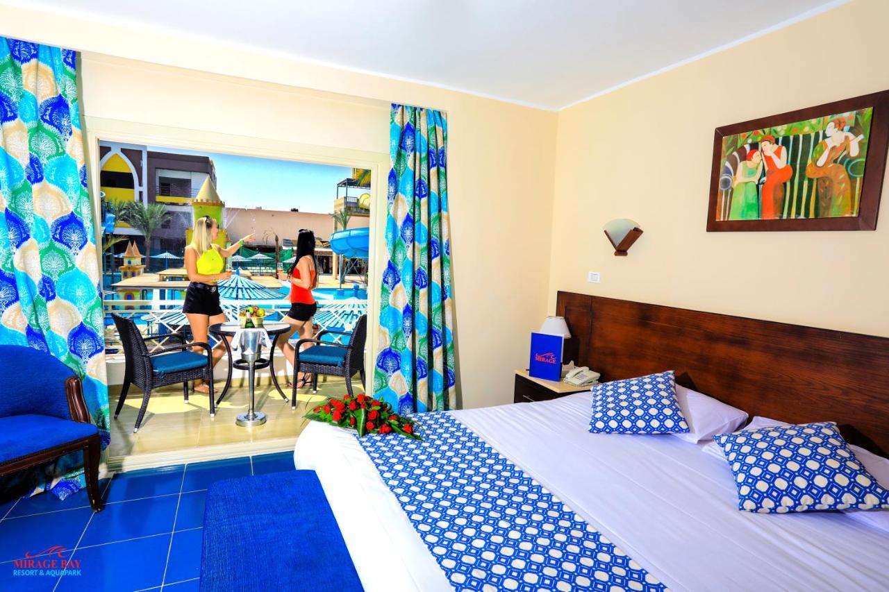 Mirage Bay & Aqua Park Resort 4*