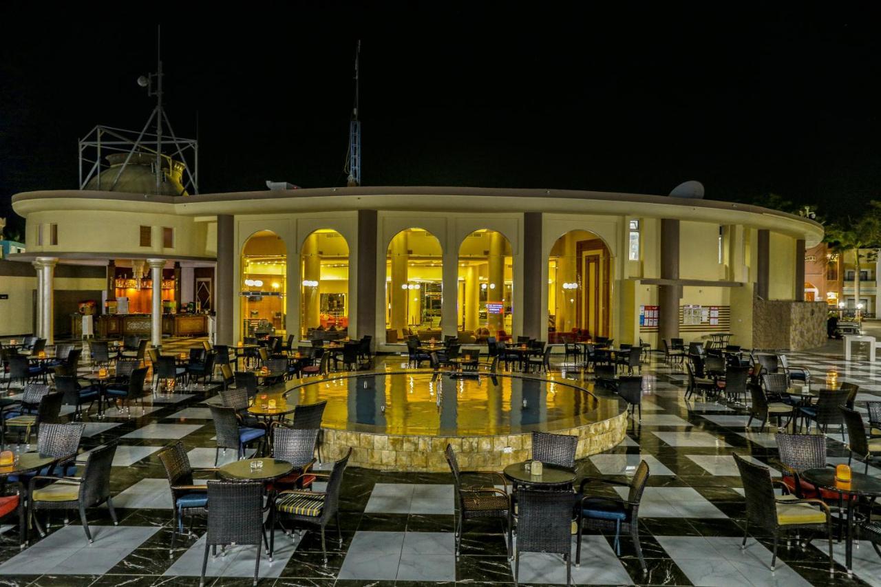 Mirage Bay & Aqua Park Resort