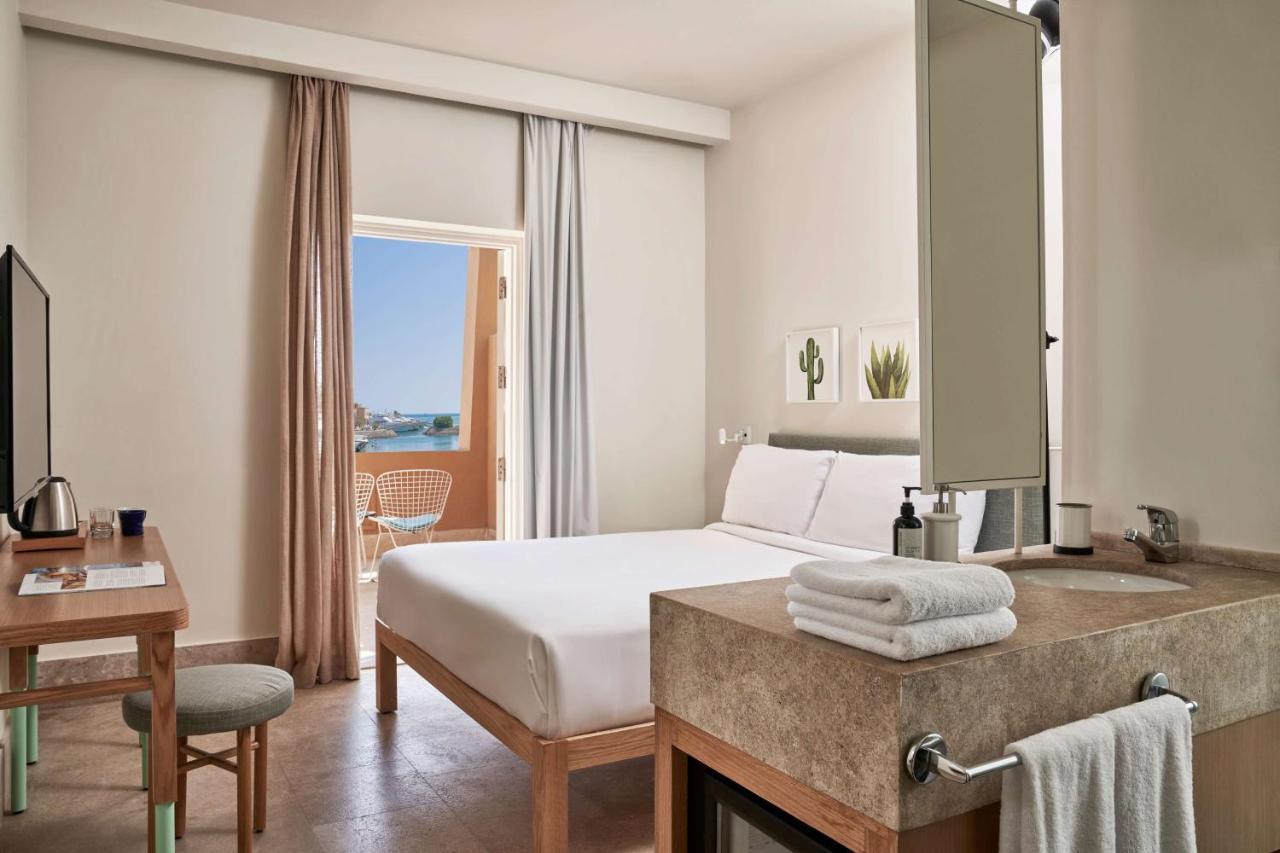 Inn Captain's 3*