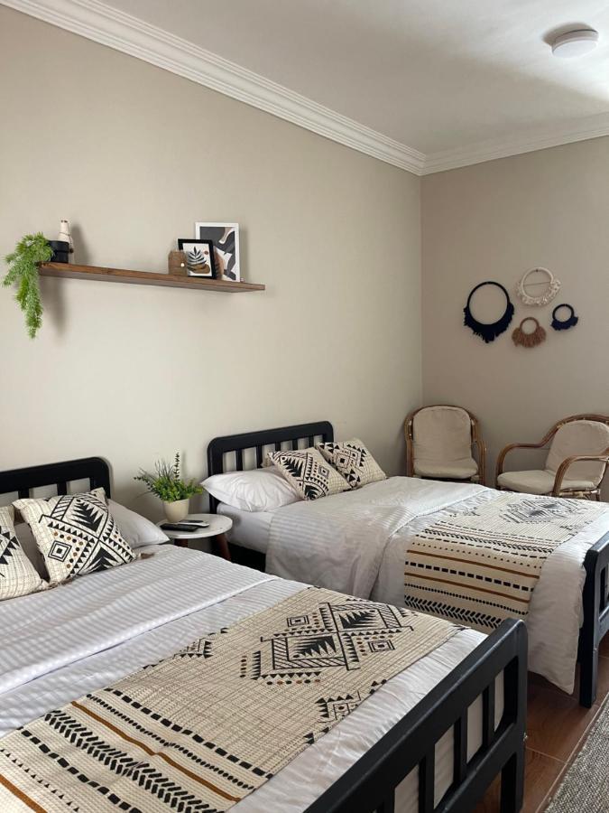 La Casa Guest house *