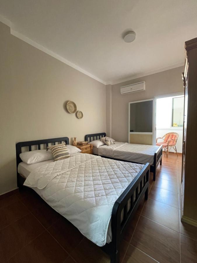 La Casa Guest house *