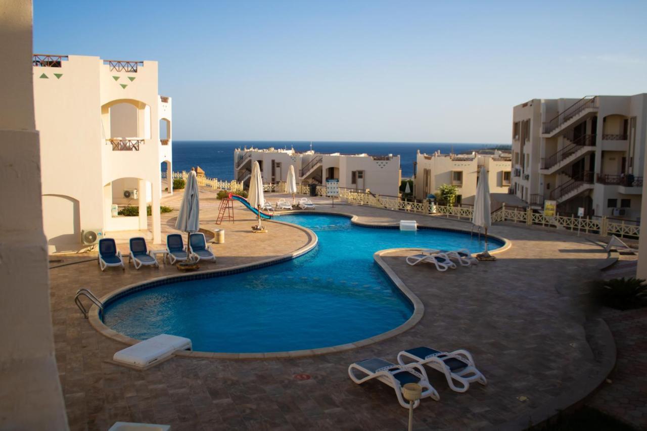 Complex Sharks Bay Oasis Aqua Park 3*