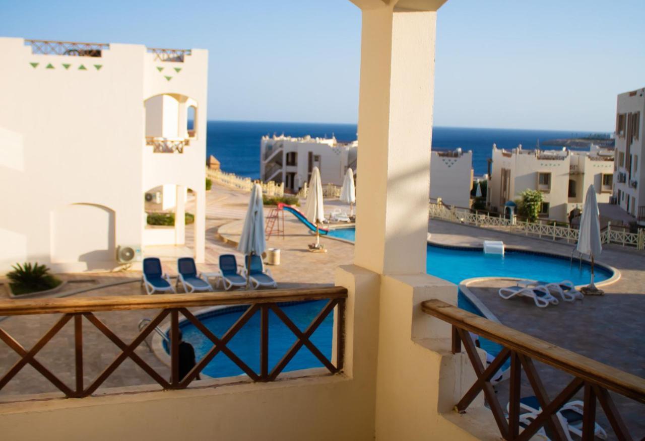 Sharks Bay Oasis Aqua Park Complex 3*