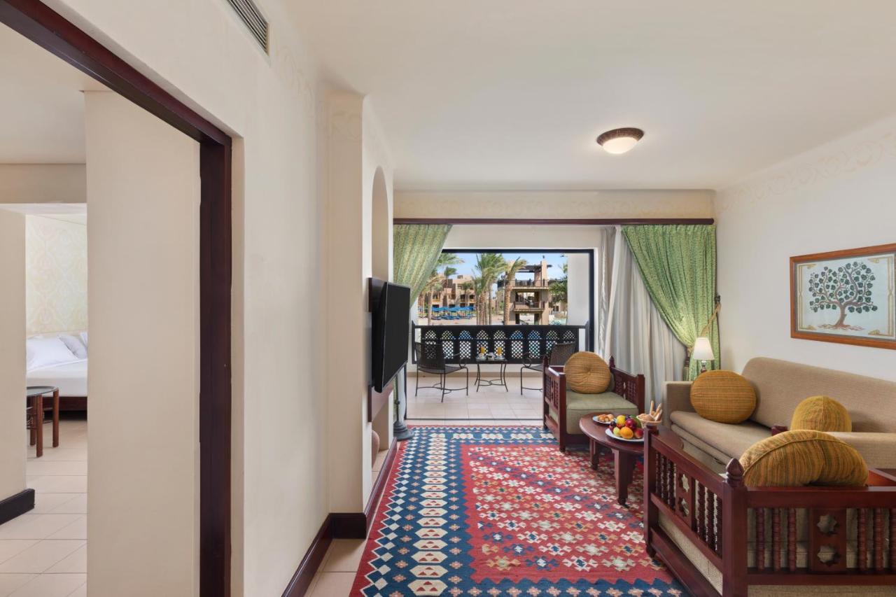 Pickalbatros Oasis Complex 5*