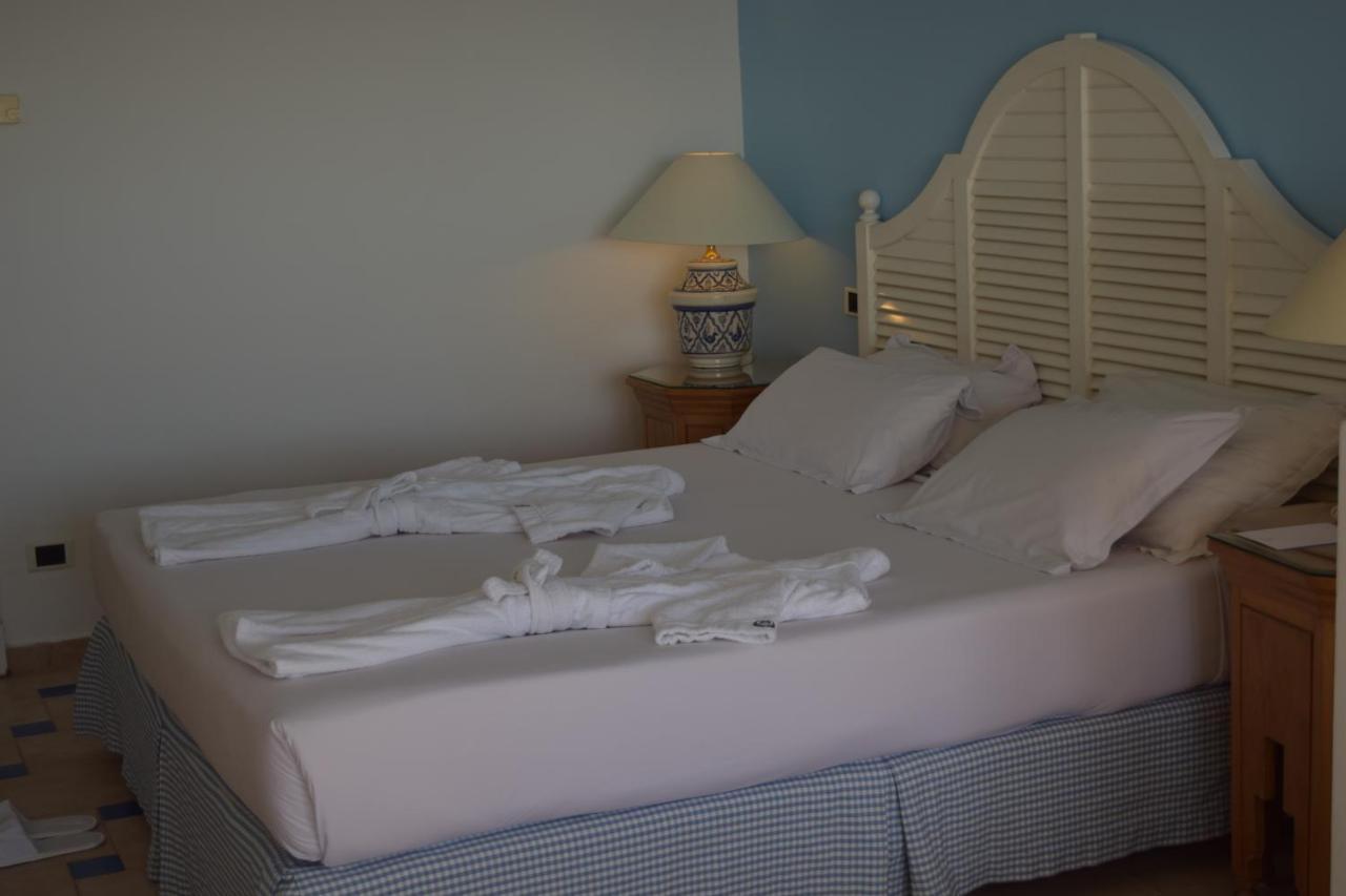 Resort Sheraton Hotel, Resort, & 4*