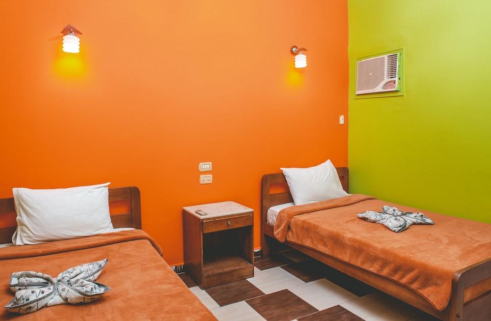 Plaza Resort 3*