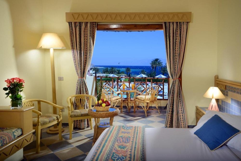 Tropitel Oasis Resort Dahab