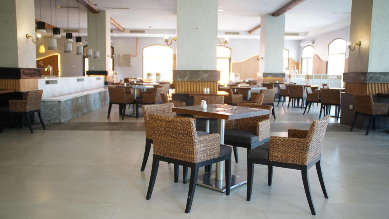Hotel Amarina Jannah & Aqua Park Coraya Bay