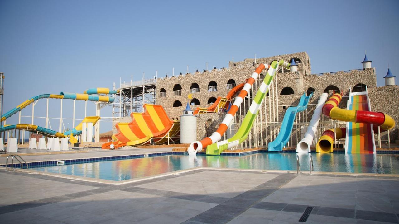 Hotel Amarina Jannah & Aqua Park Coraya Bay
