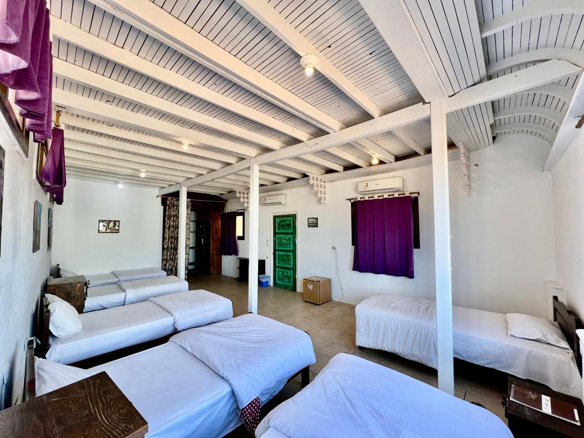 Mirage Village Hostel *