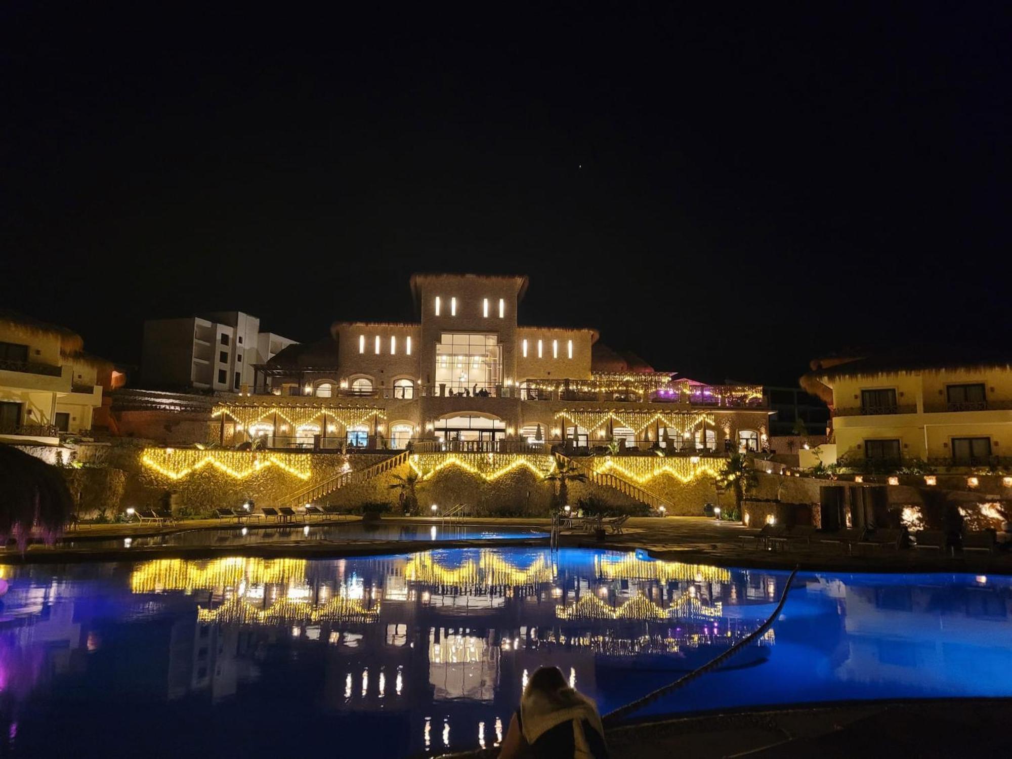 Hotel Amarina Jannah & Aqua Park Coraya Bay