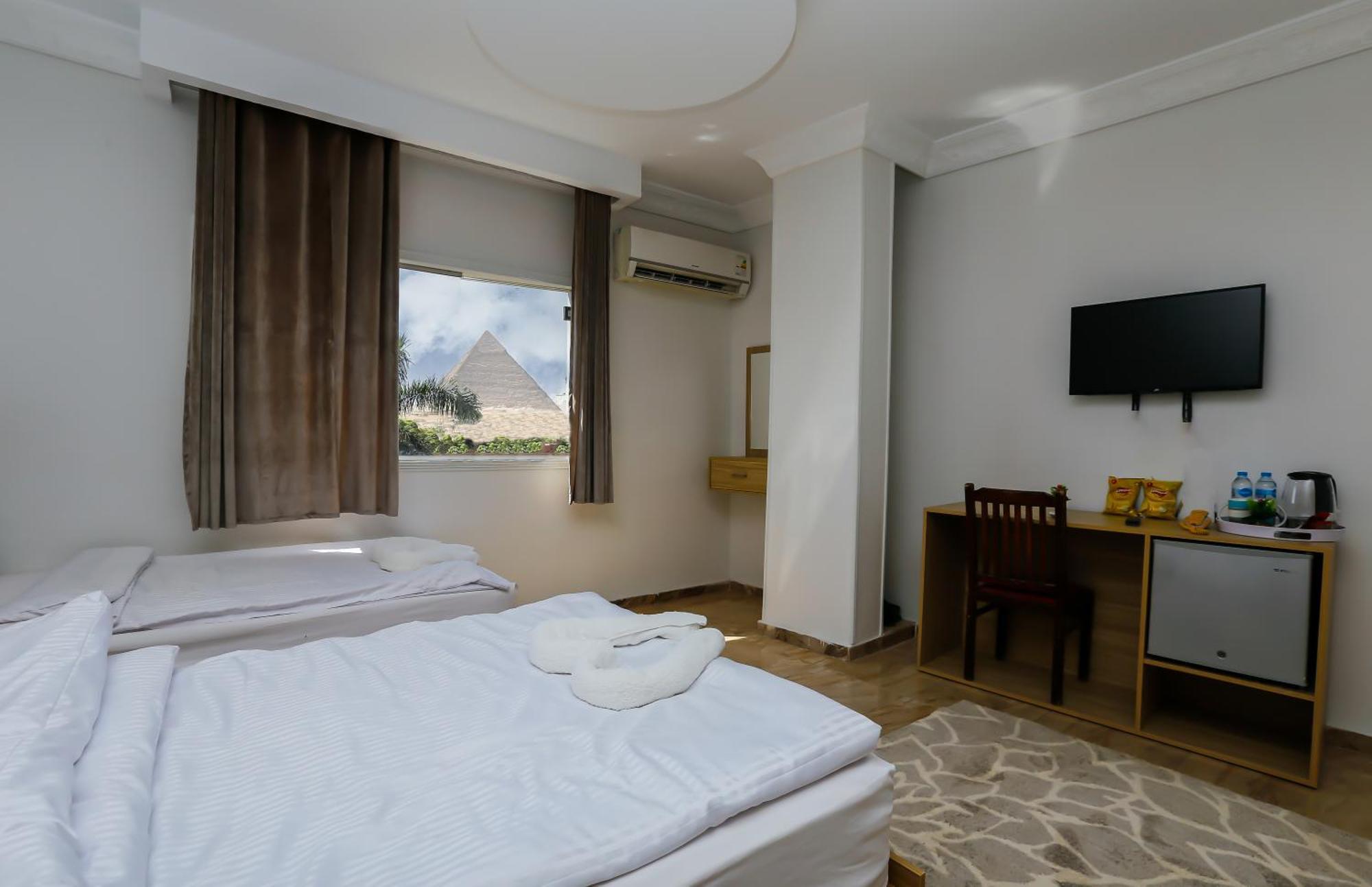 Pyramids Express View Hotel