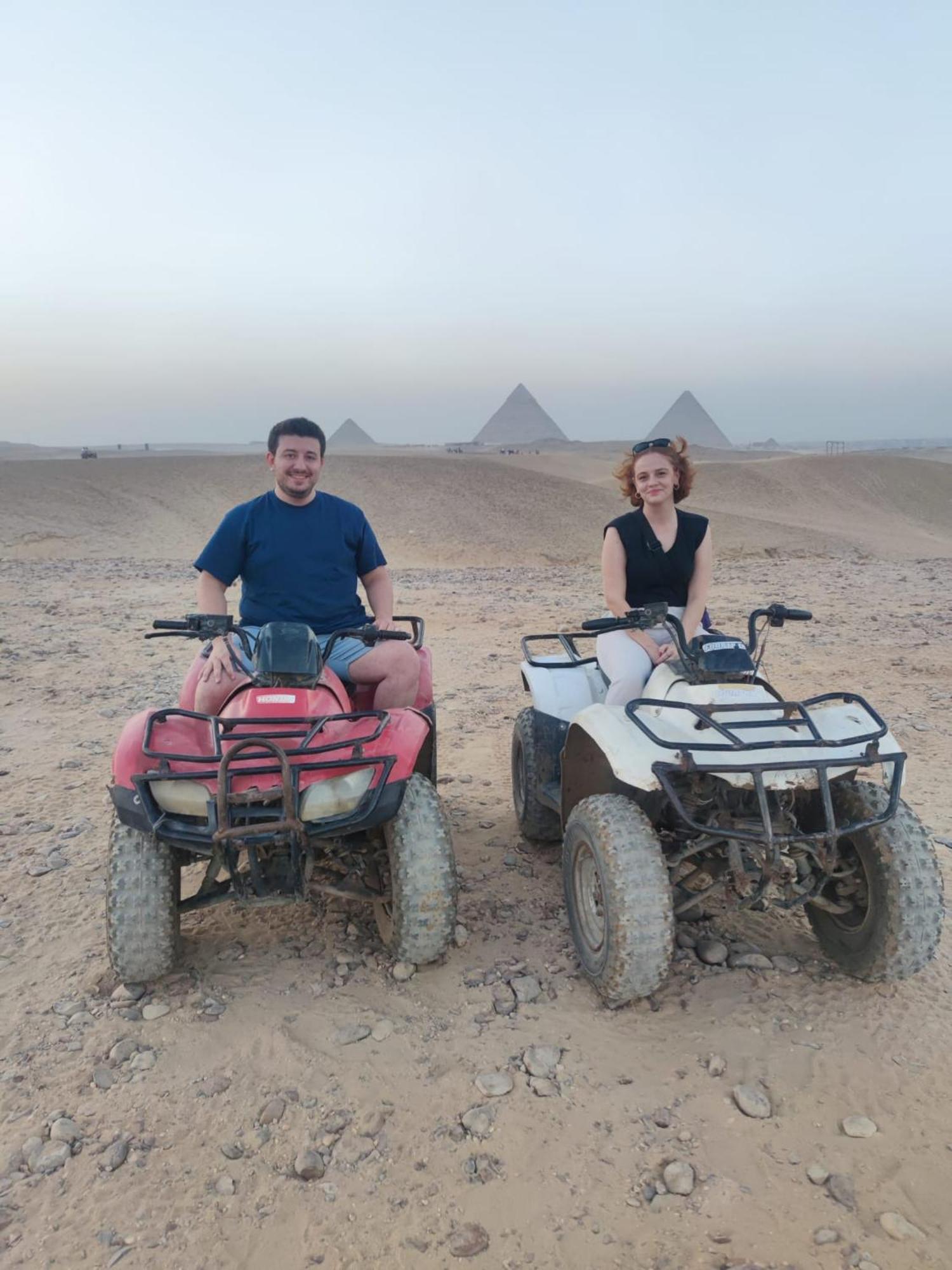 Pyramids Express View Kafrat al Jabal