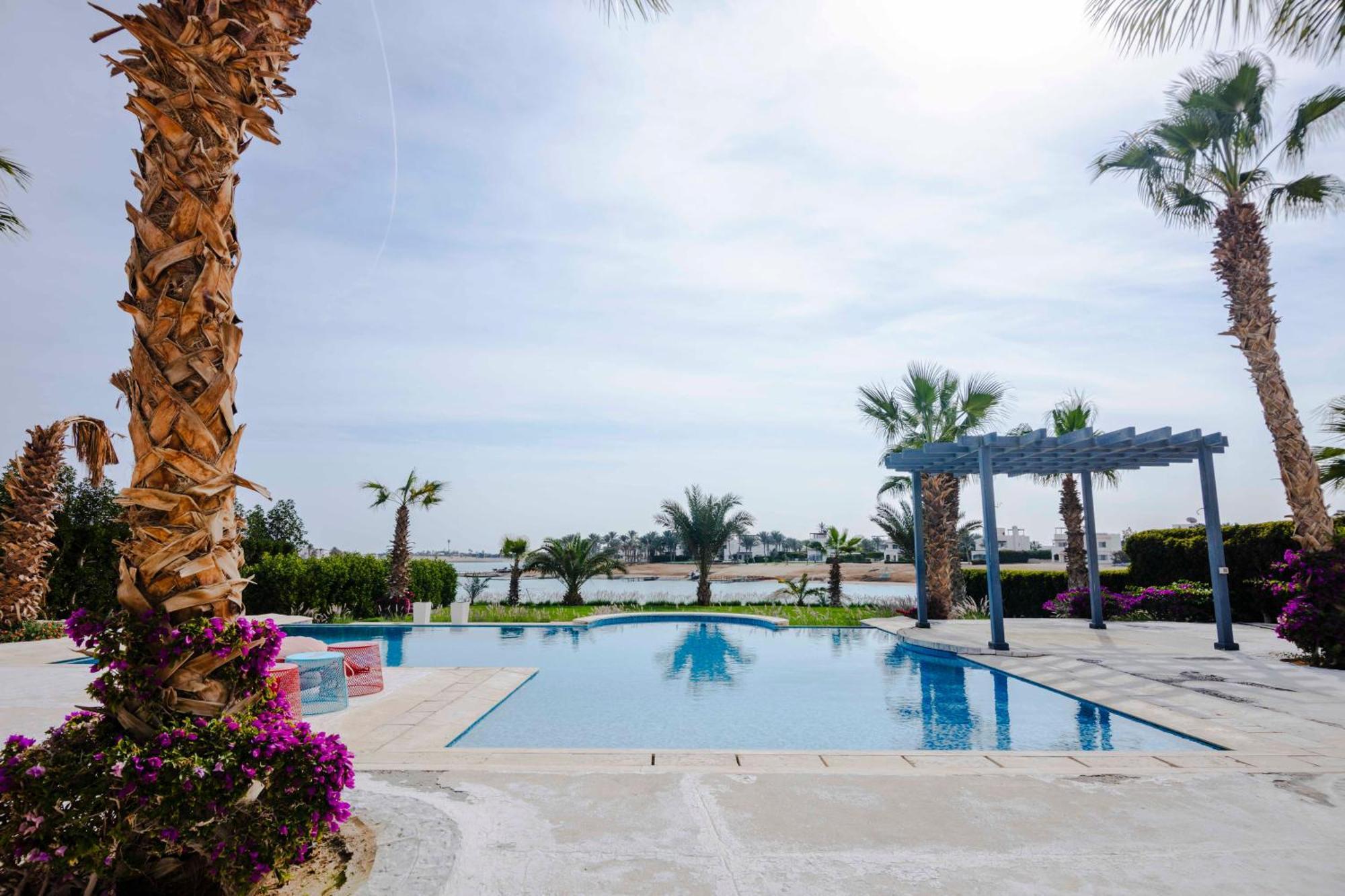 Daire El Gouna Elite Worldwide Private Residences, Sea & Garden View - Hurghada, Egypt