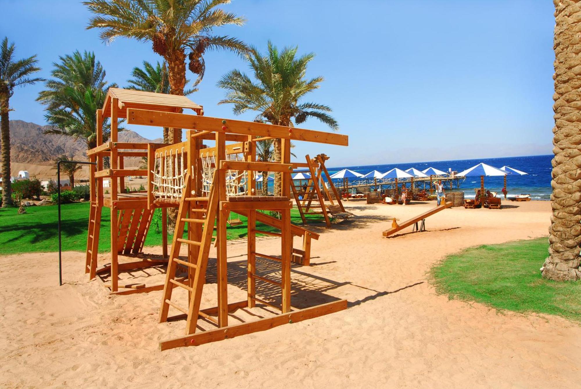Tropitel Oasis Resort 4*