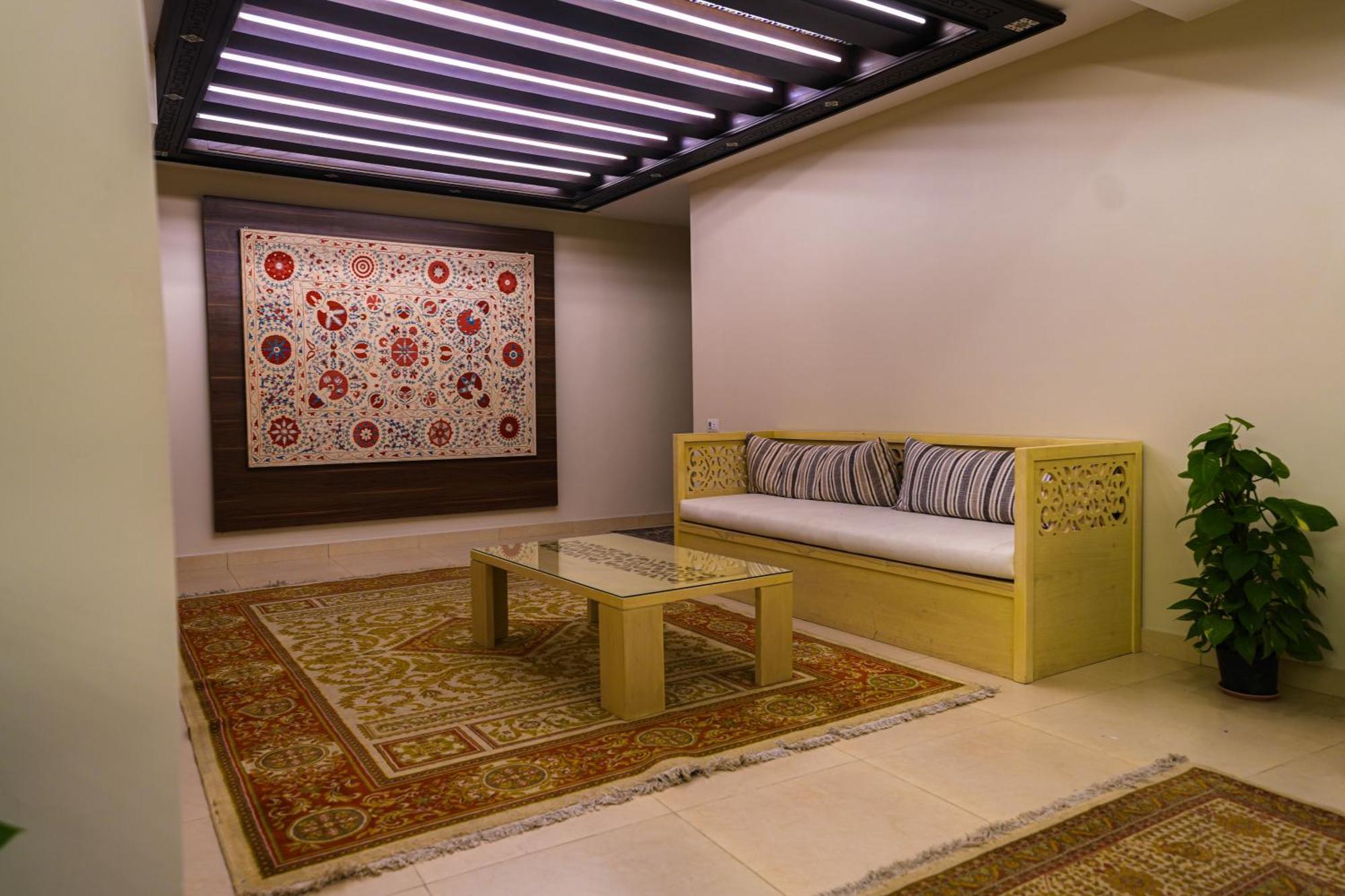 Doudou Pyramids View Hotel