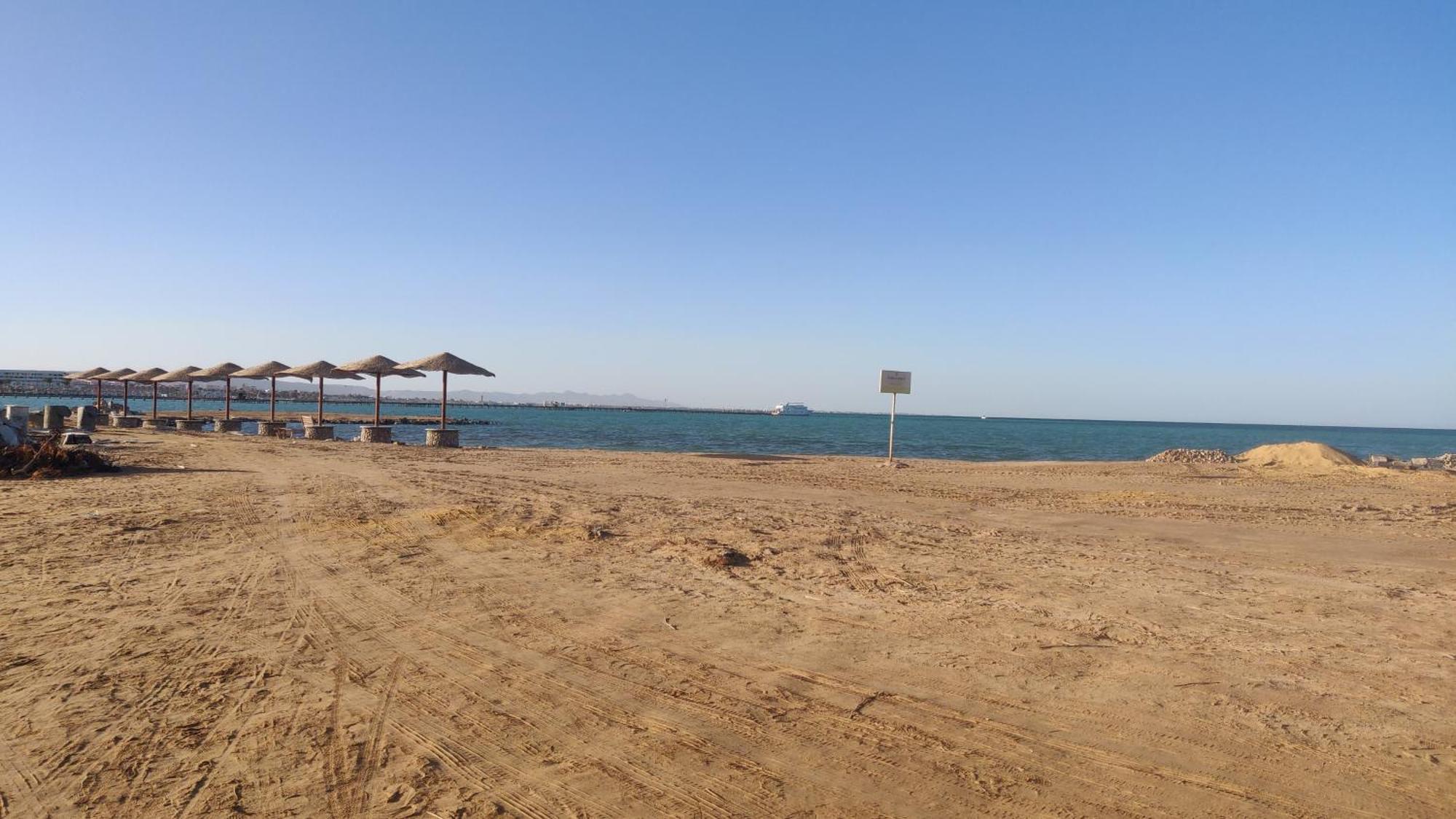 Anna & Snake Hurghada