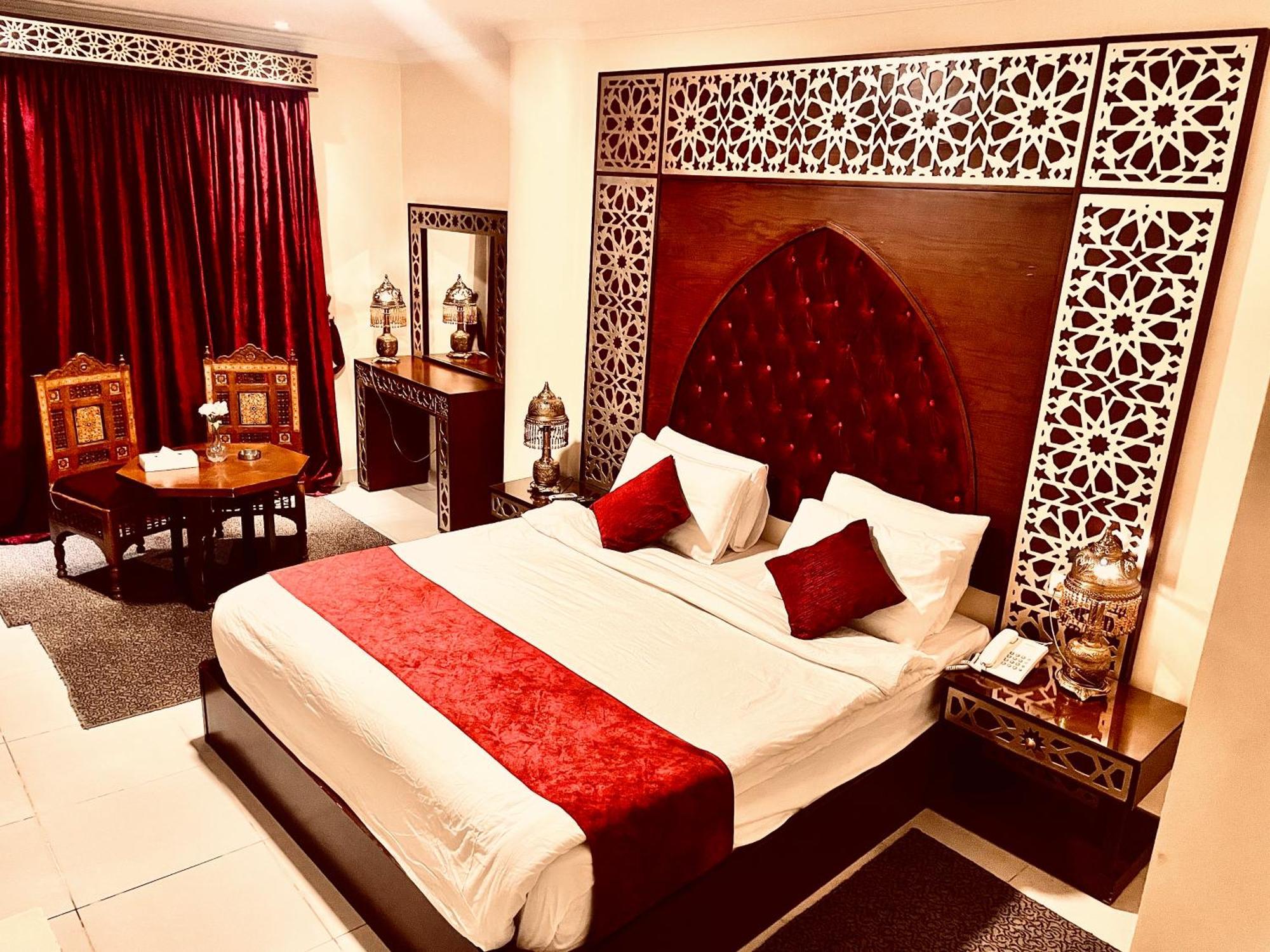 Pyramids Tower Hotel 3*