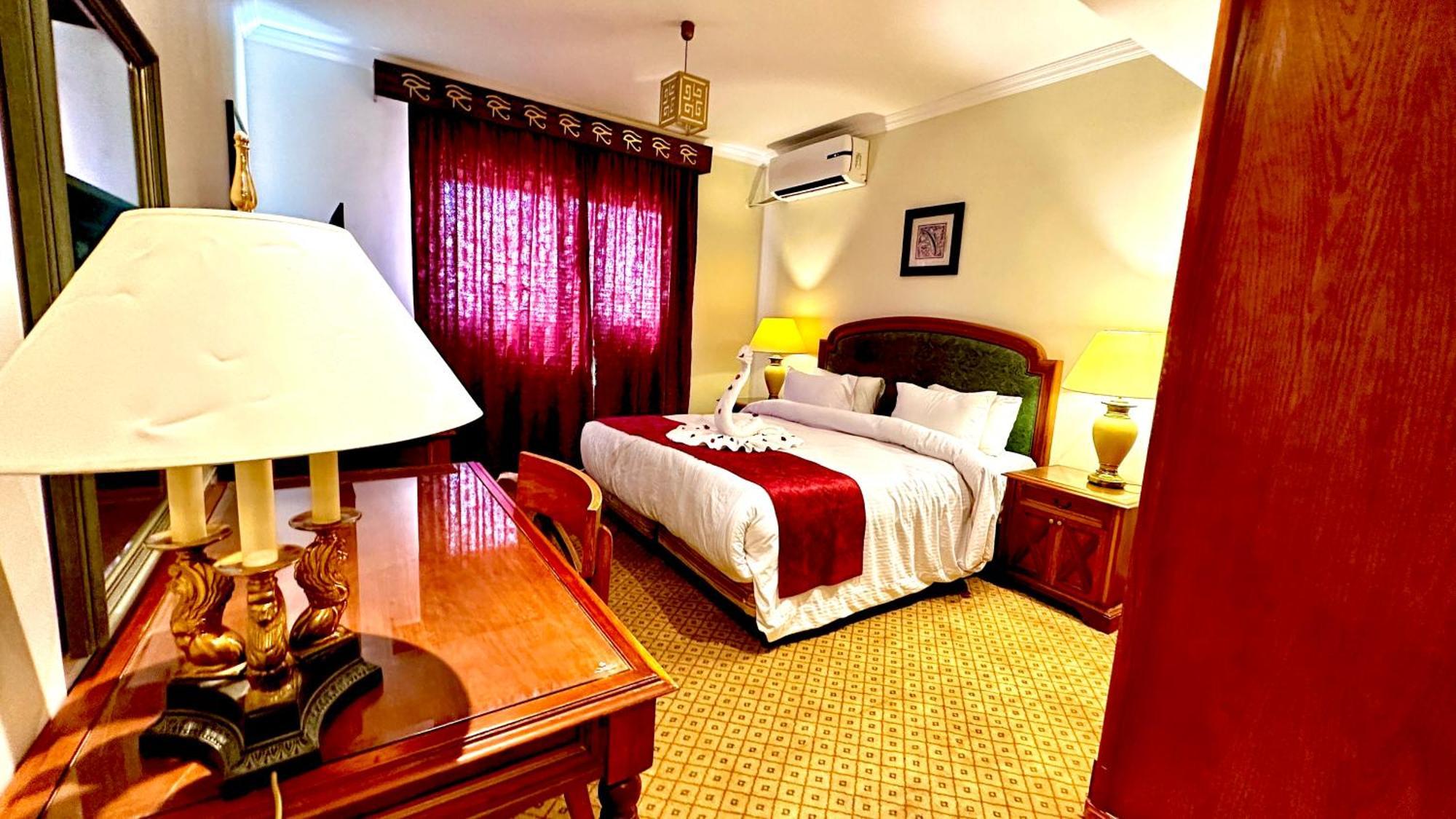 Pyramids Tower 3* Nazlet el-Sisi