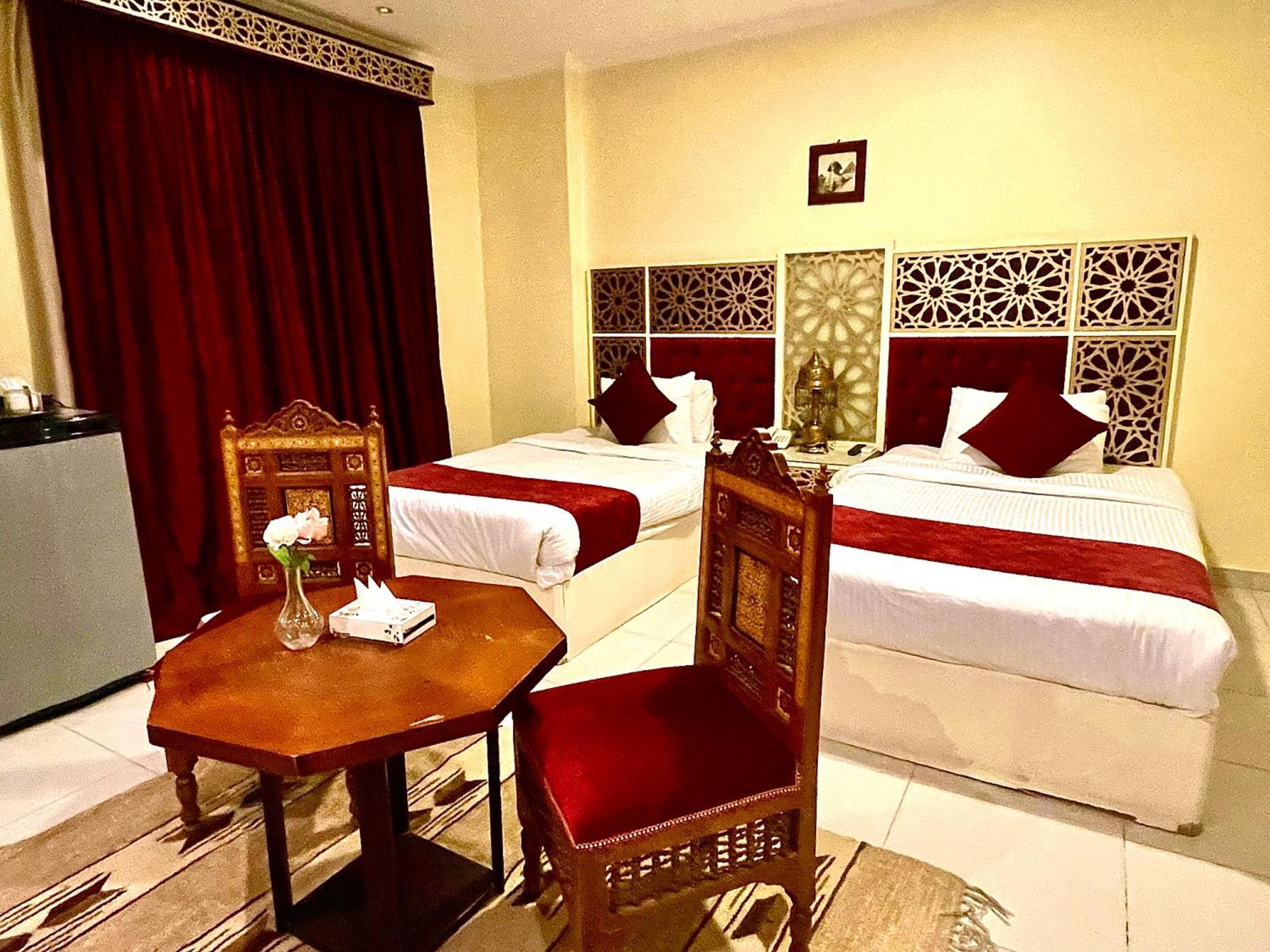 Pyramids Tower Hotel 3*
