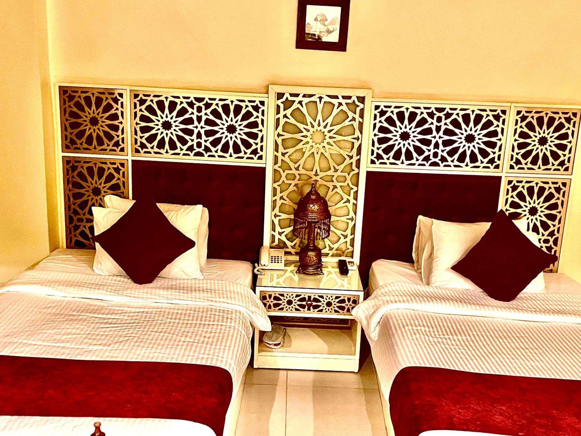 Pyramids Tower 3*