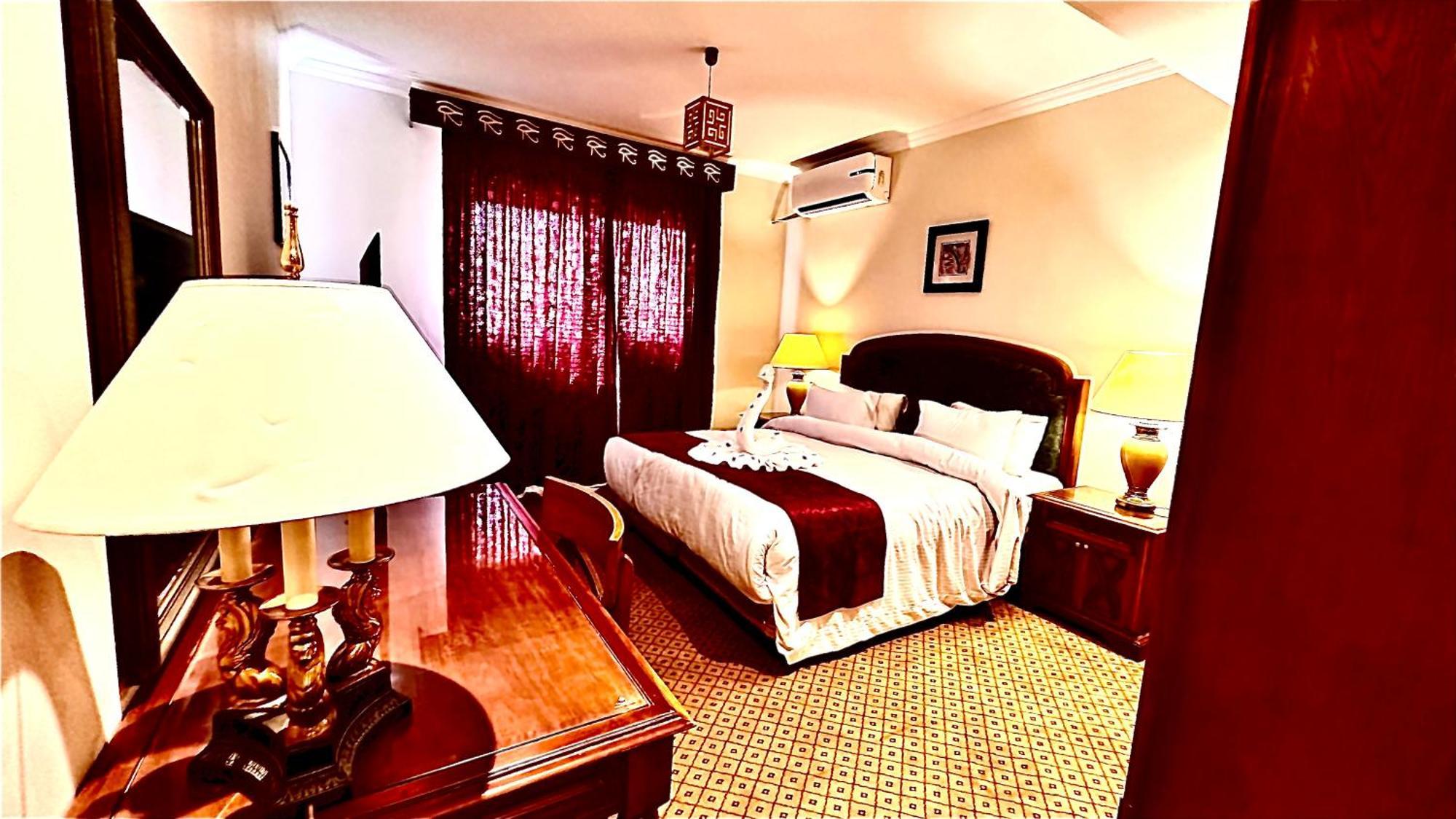 Pyramids Tower Hotel 3*