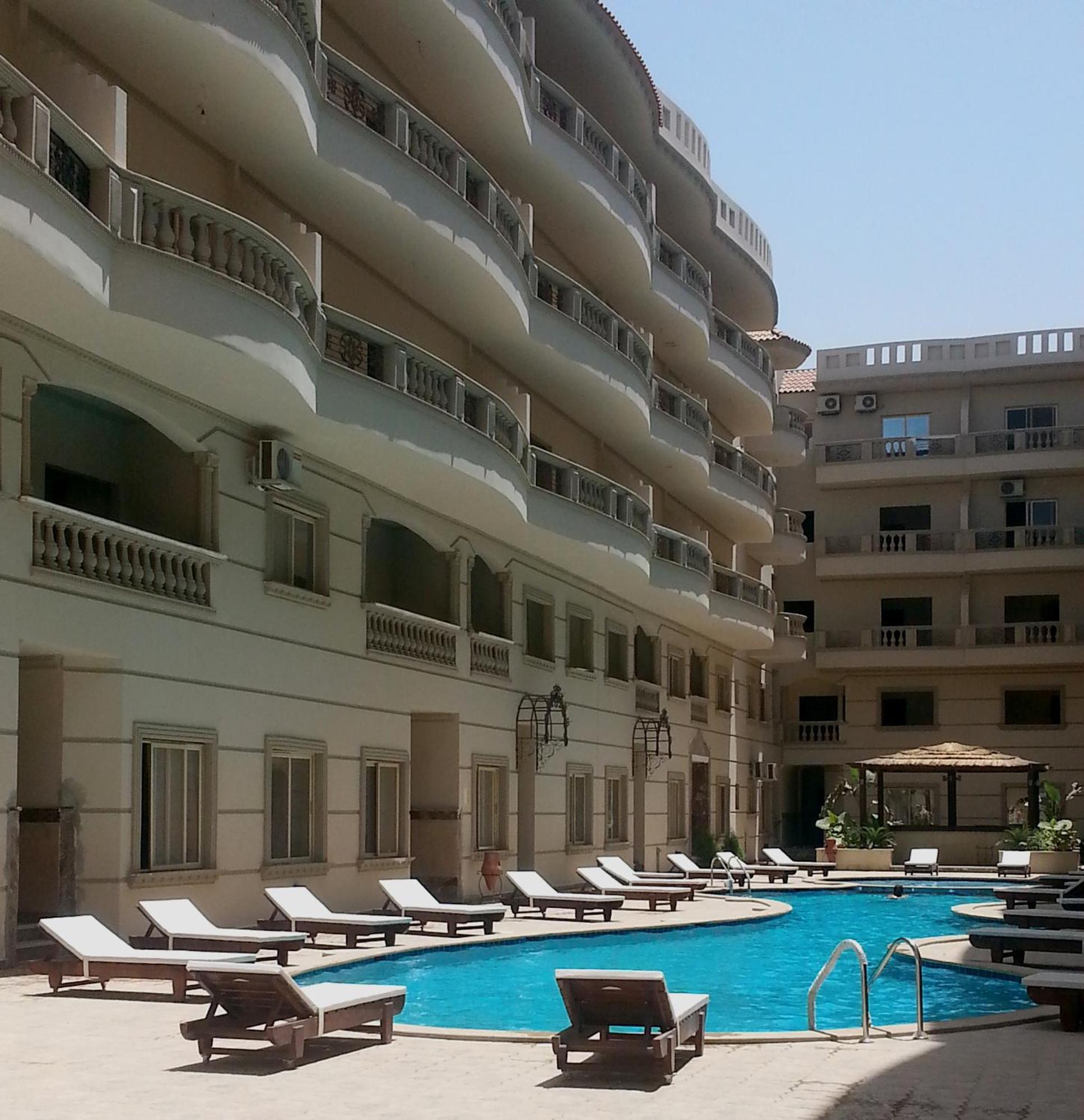 Nour Plaza النور بلازا 2*