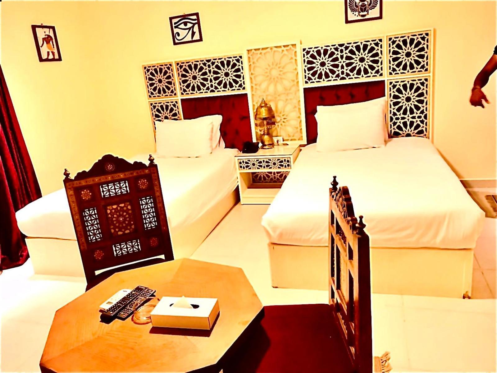 Hotel Pyramids Tower