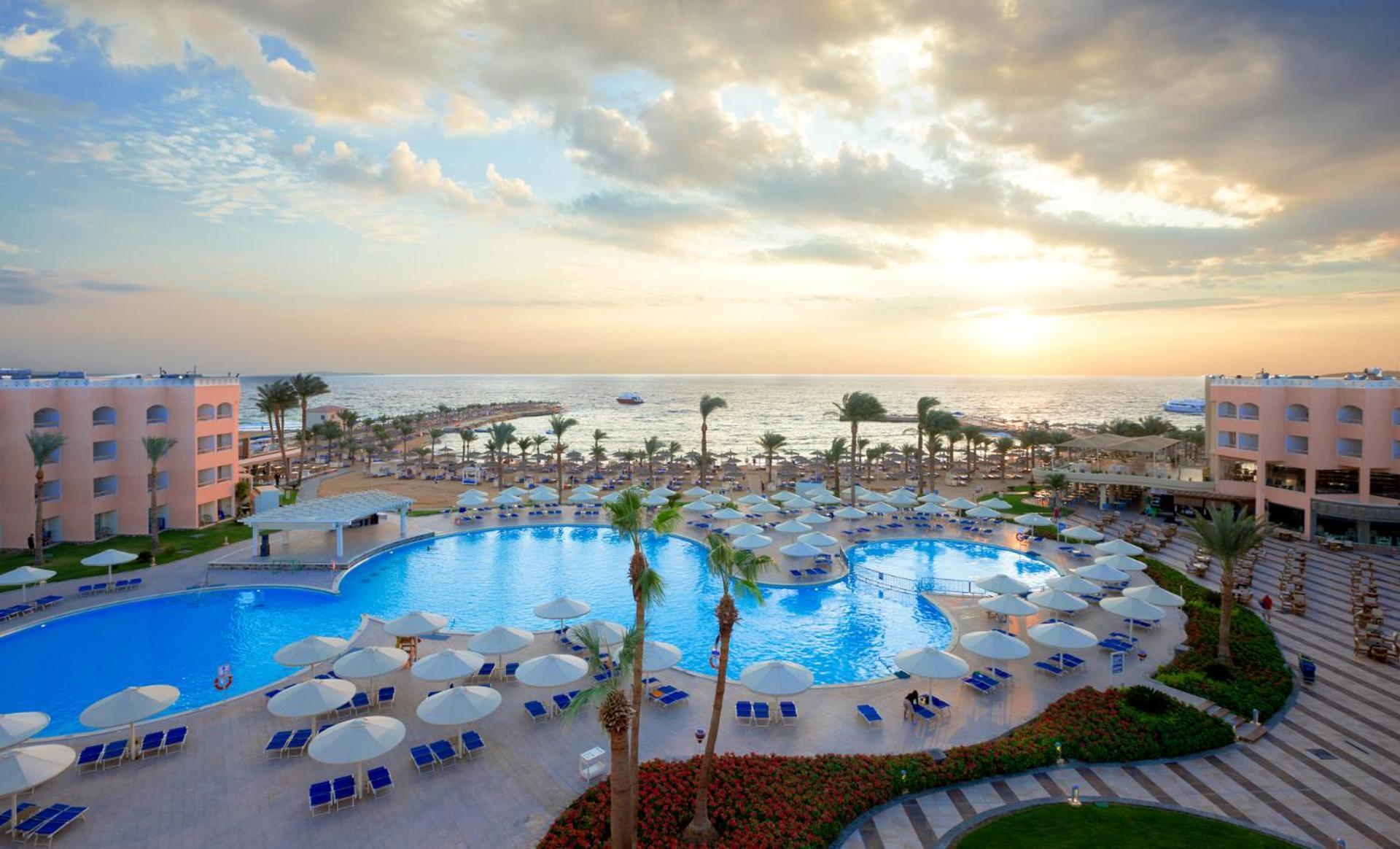 Albatros The Club - Aqua Park Resort 4*