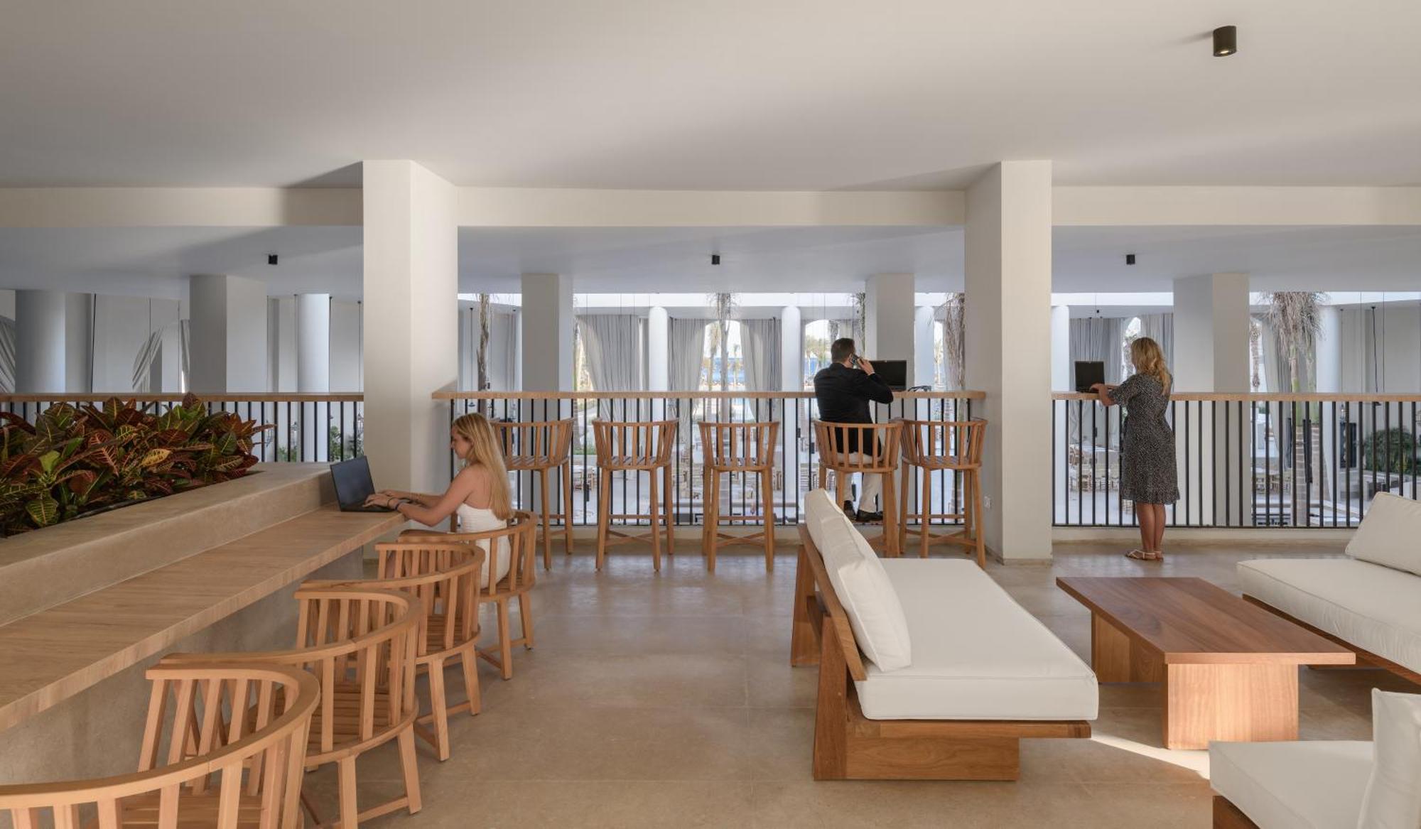 Hotel Serry 5*