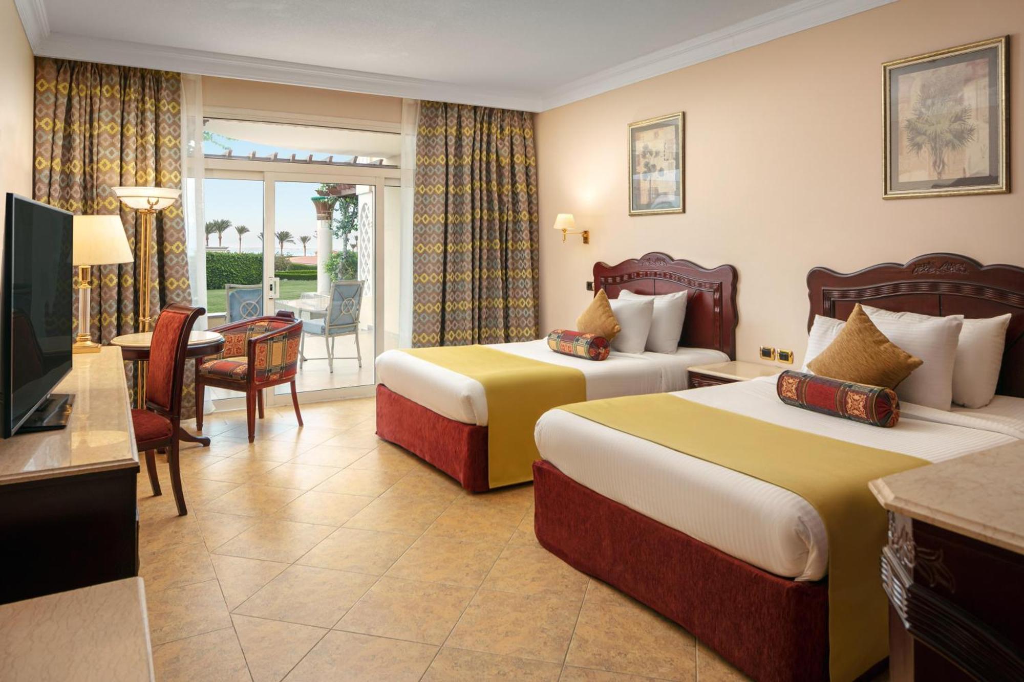 Palm Royale - Resort 5*
