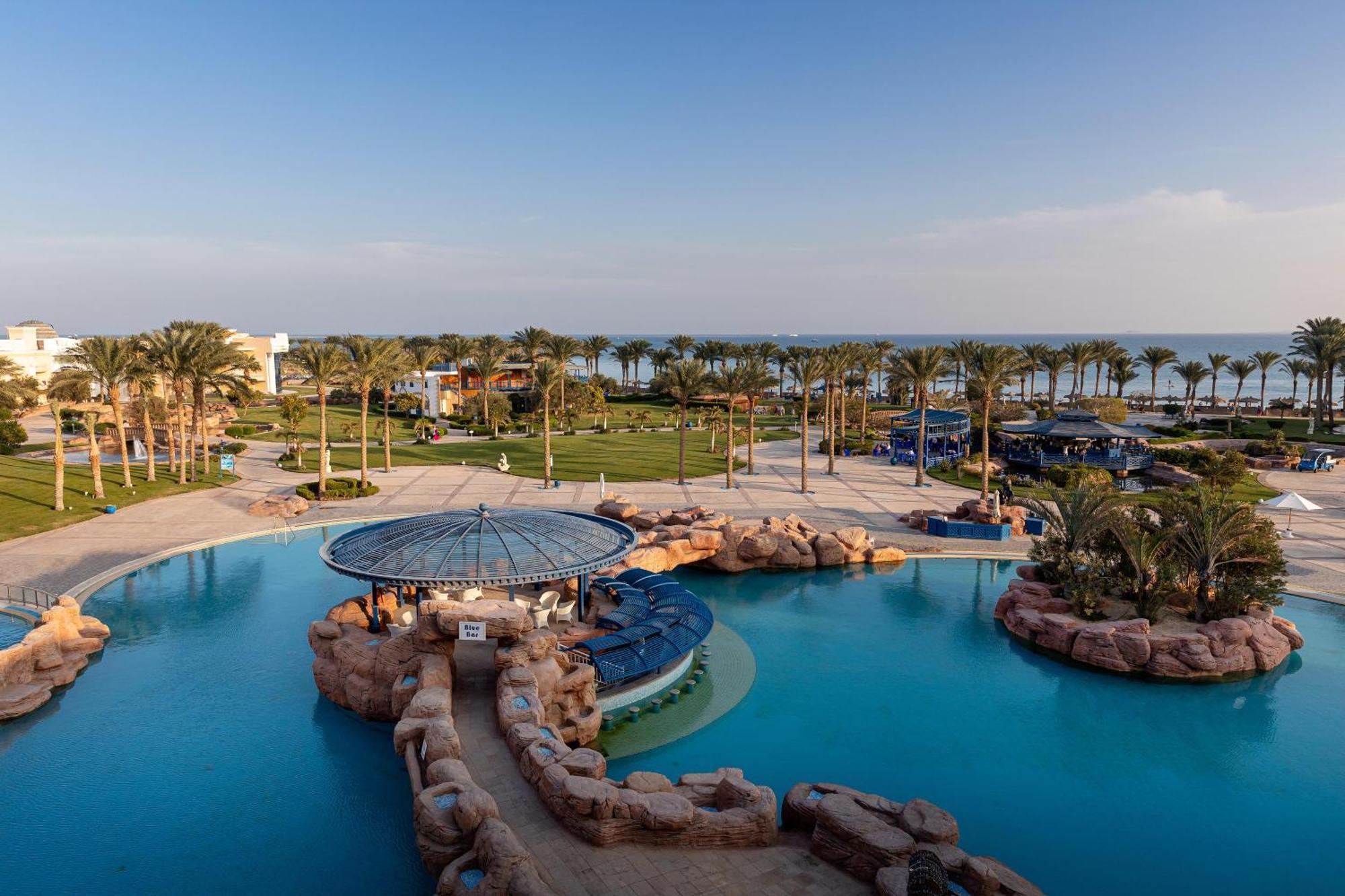 Palm Royale - Soma Bay