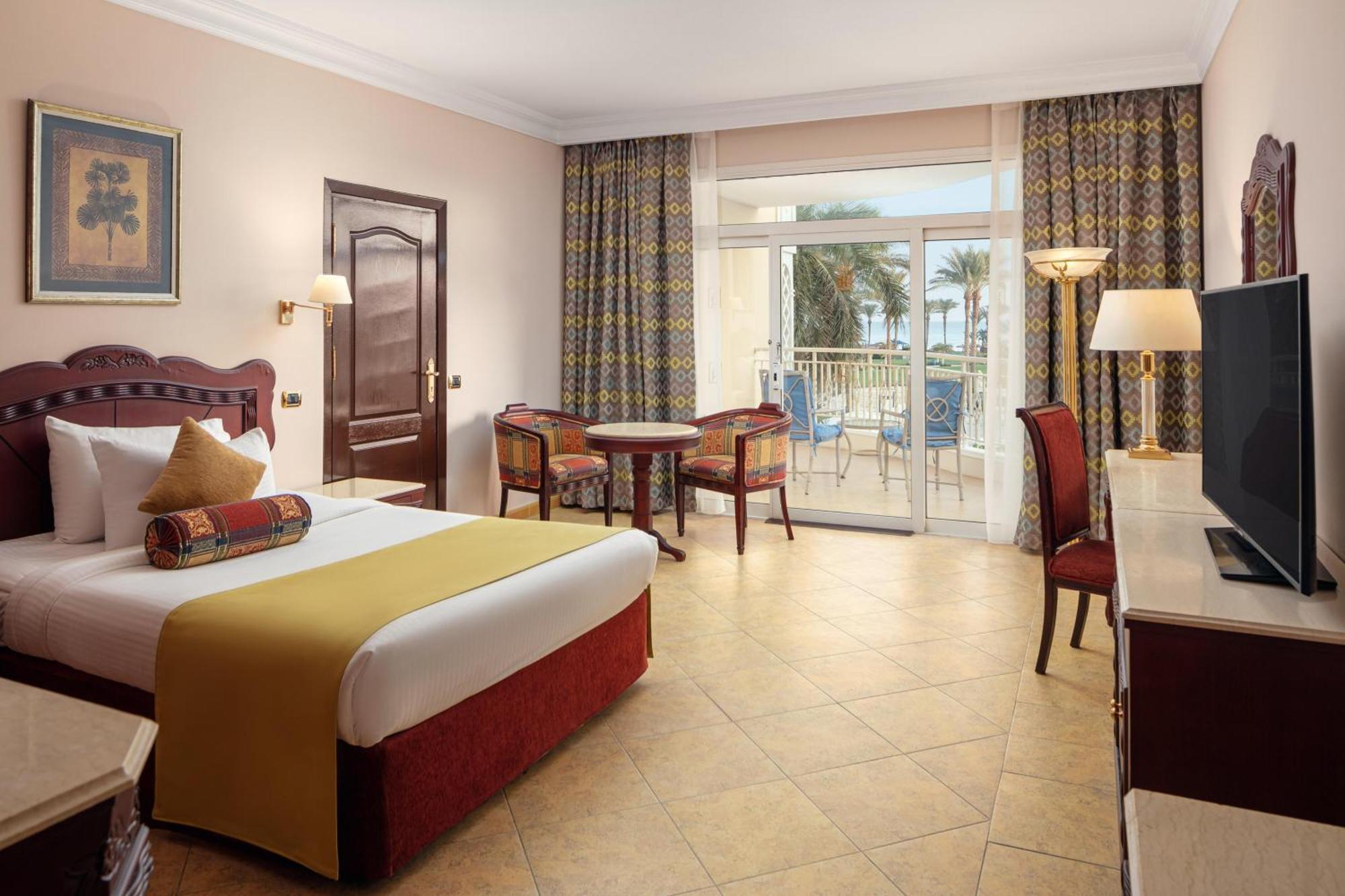 Palm Royale - Resort 5*