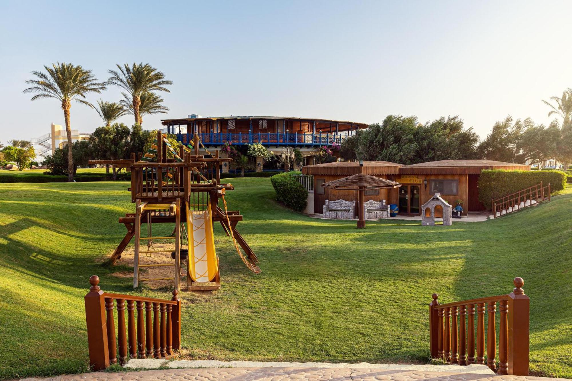 Palm Royale - Soma Bay