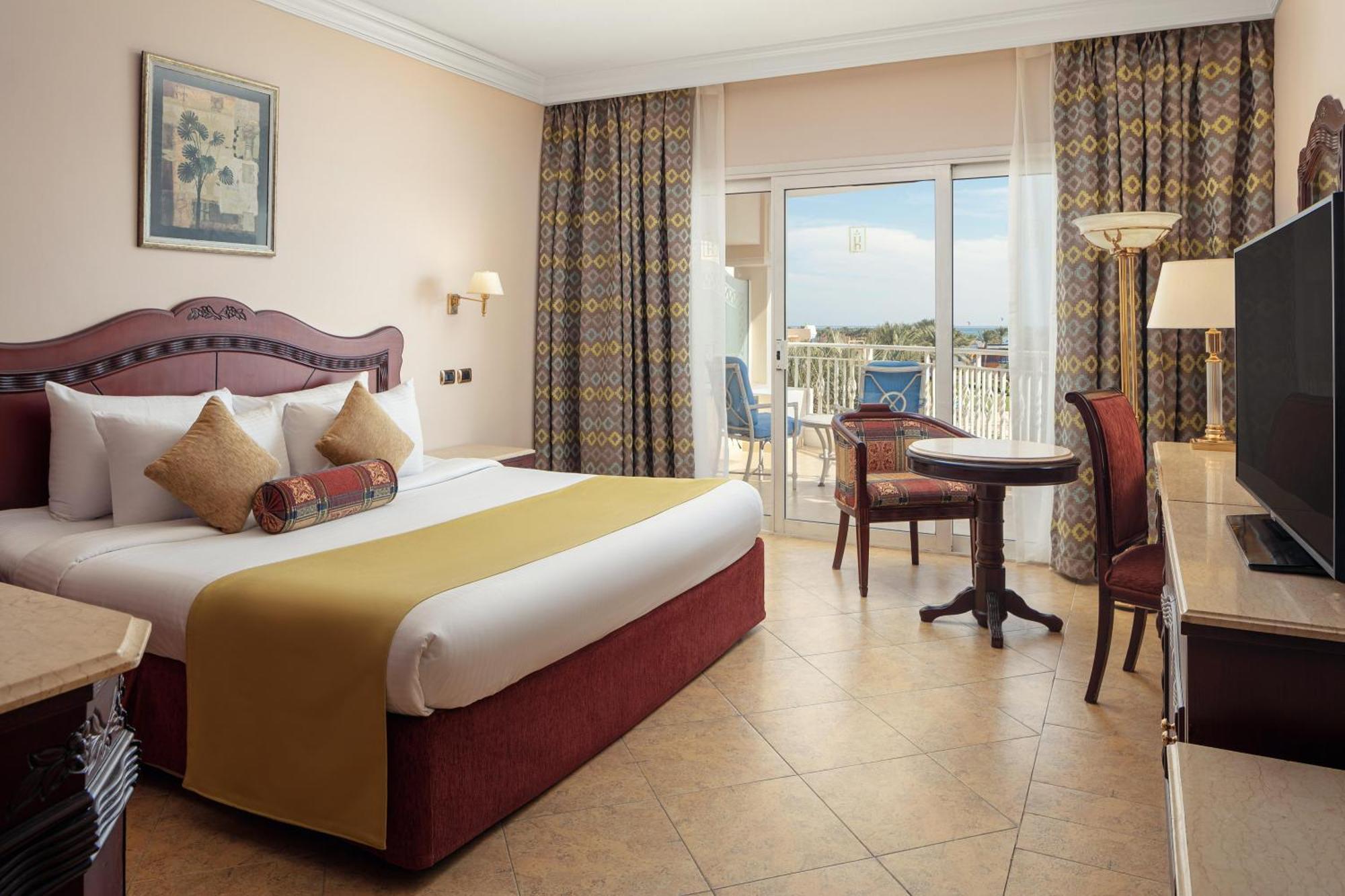 Palm Royale -