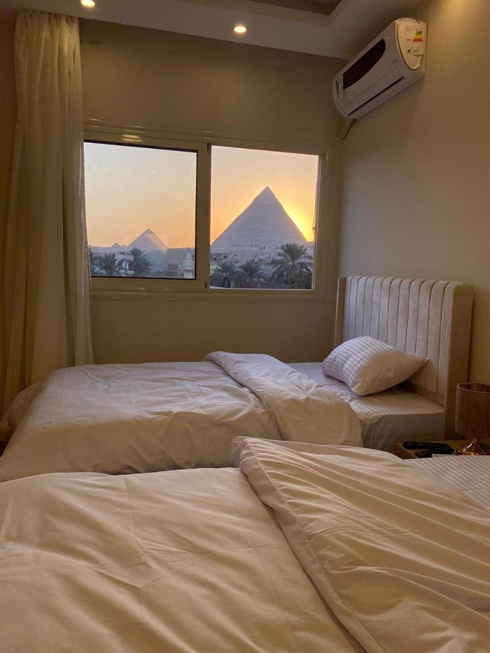 Inn Pyramids Era View