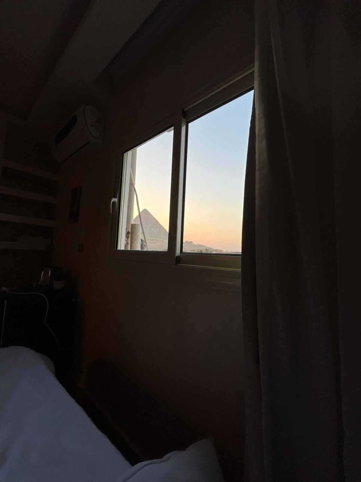 Inn Pyramids Era View