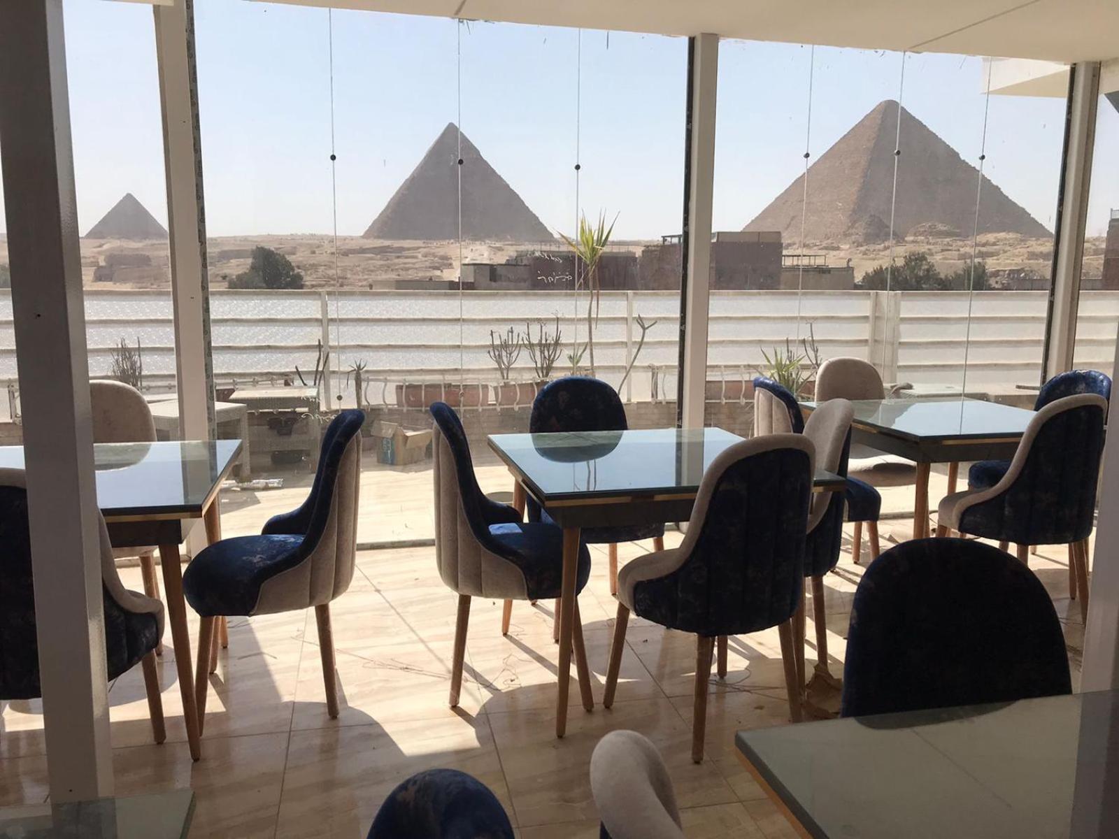 Horus Pyramids * Kafrat al Jabal