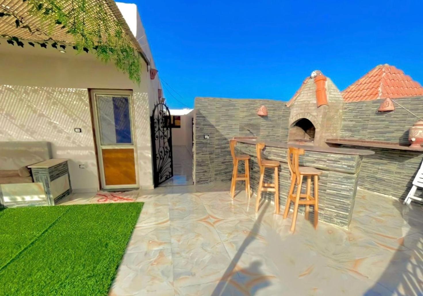 Pensiune Sea View House *