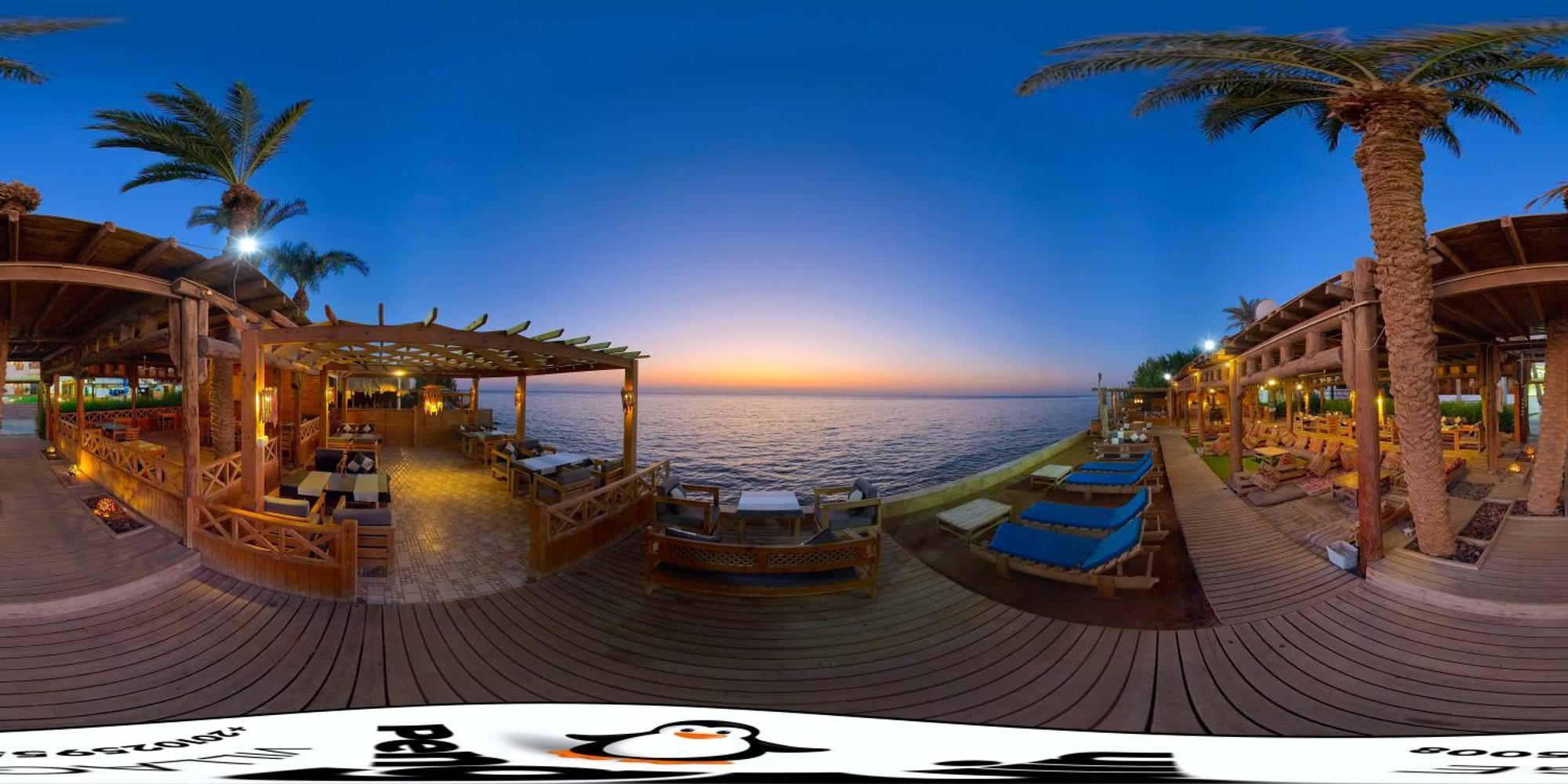 Penguin Village Hotel