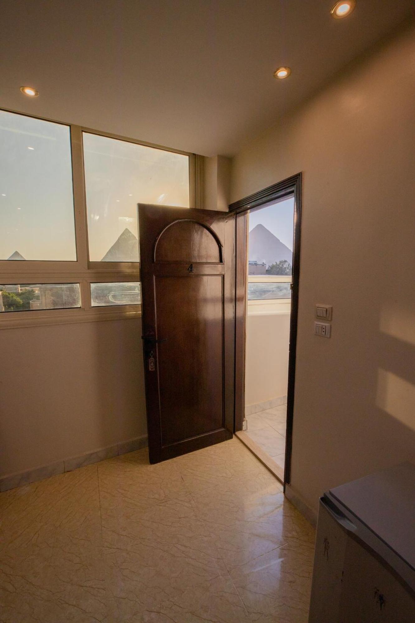 Horus Pyramids Hostel Kafrat al Jabal