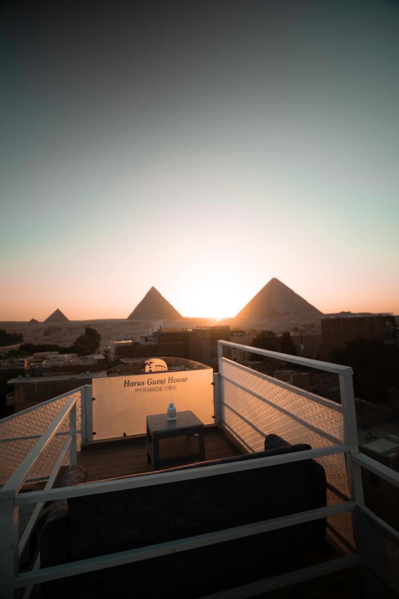 Horus Pyramids Hostel *