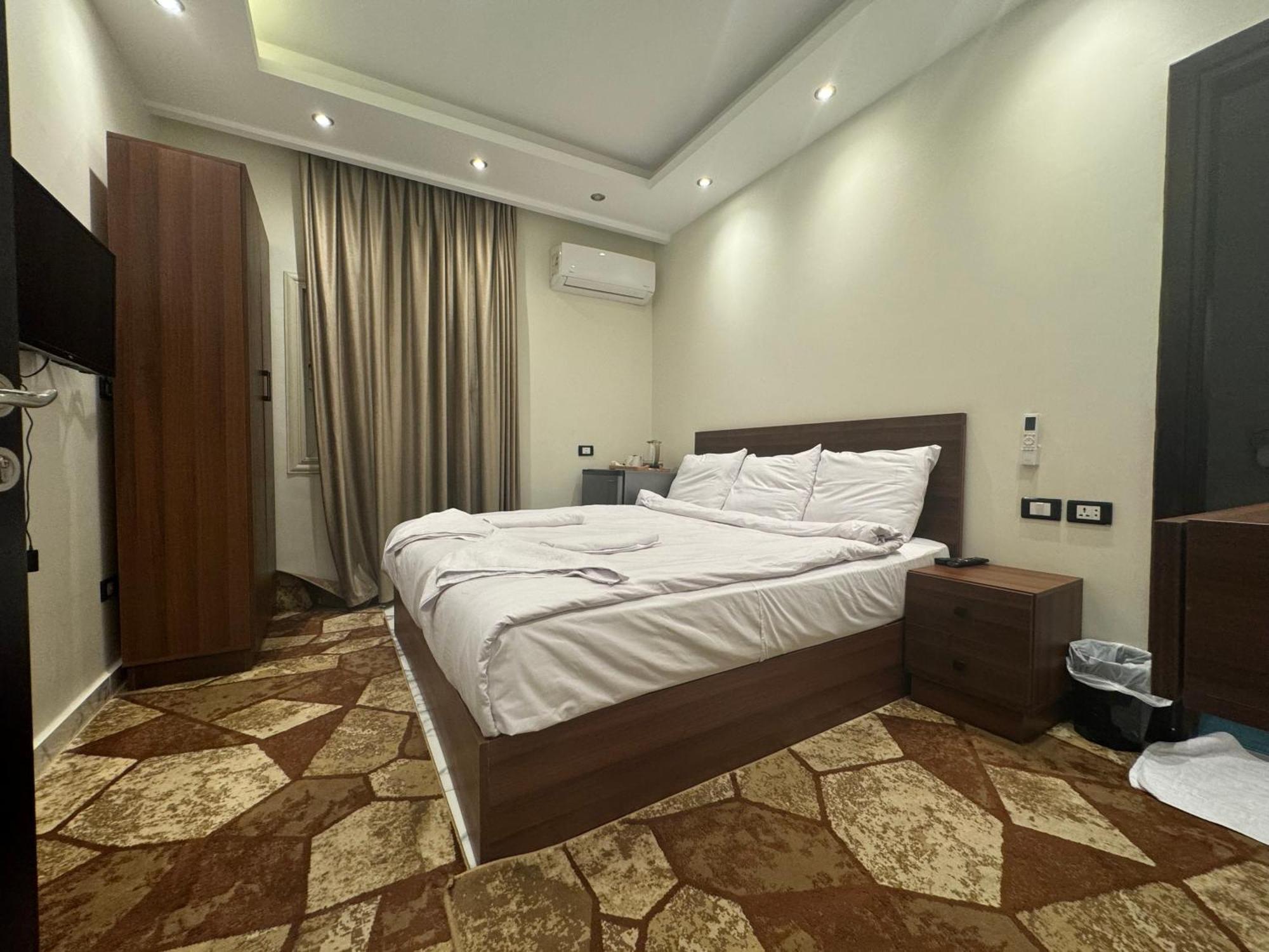Unique Pyramids View Guest house Kafrat al Jabal