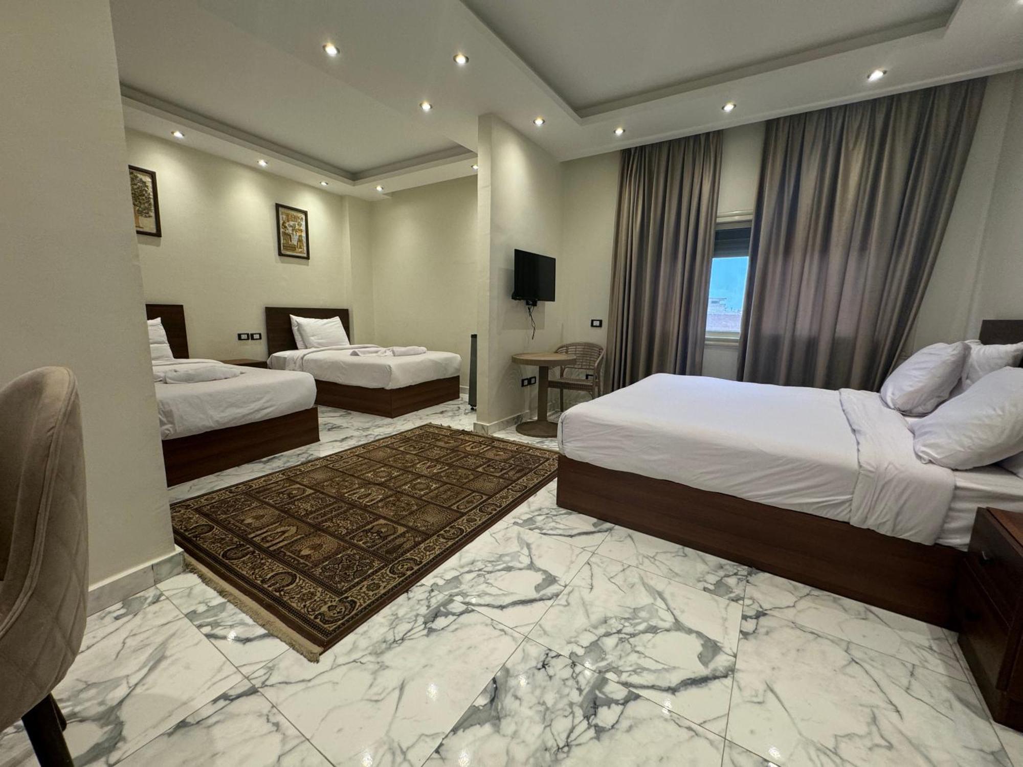 Guest house Unique Pyramids View Kafrat al Jabal