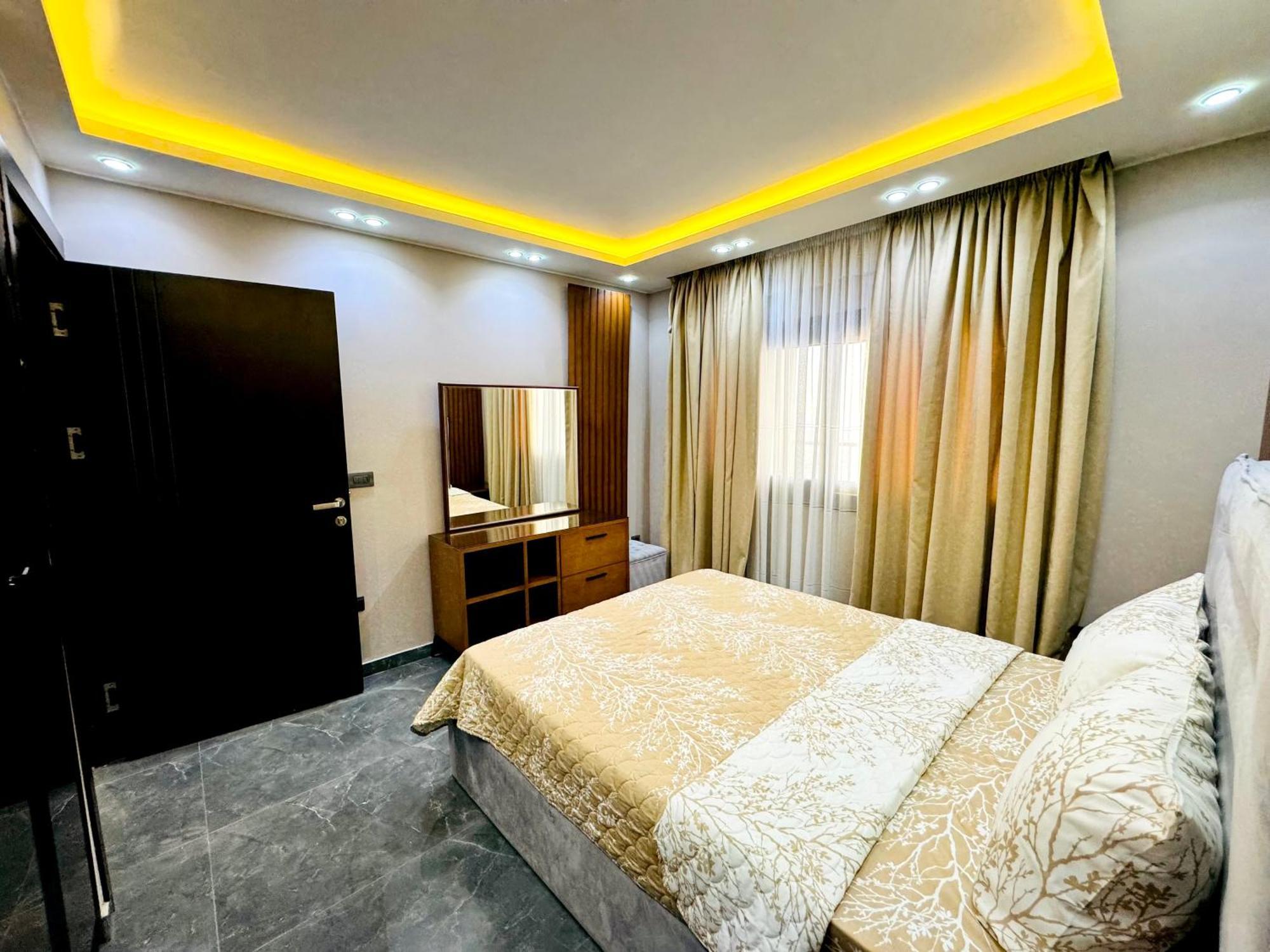 2br Luxury Nile View El-maadi *