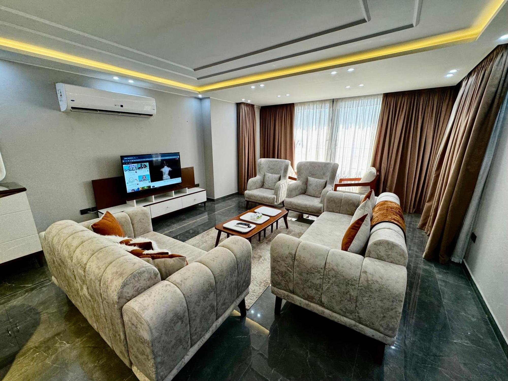 2br Luxury Nile View El-maadi Kairo