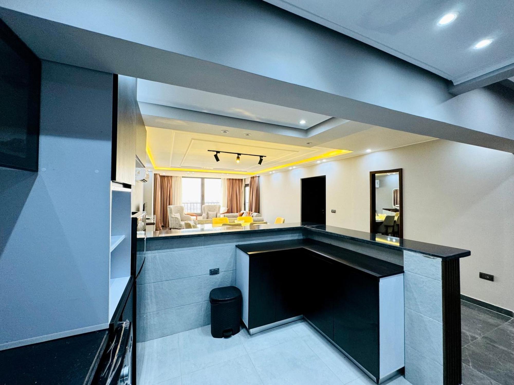 2br Luxury Nile View El-maadi Apartment *