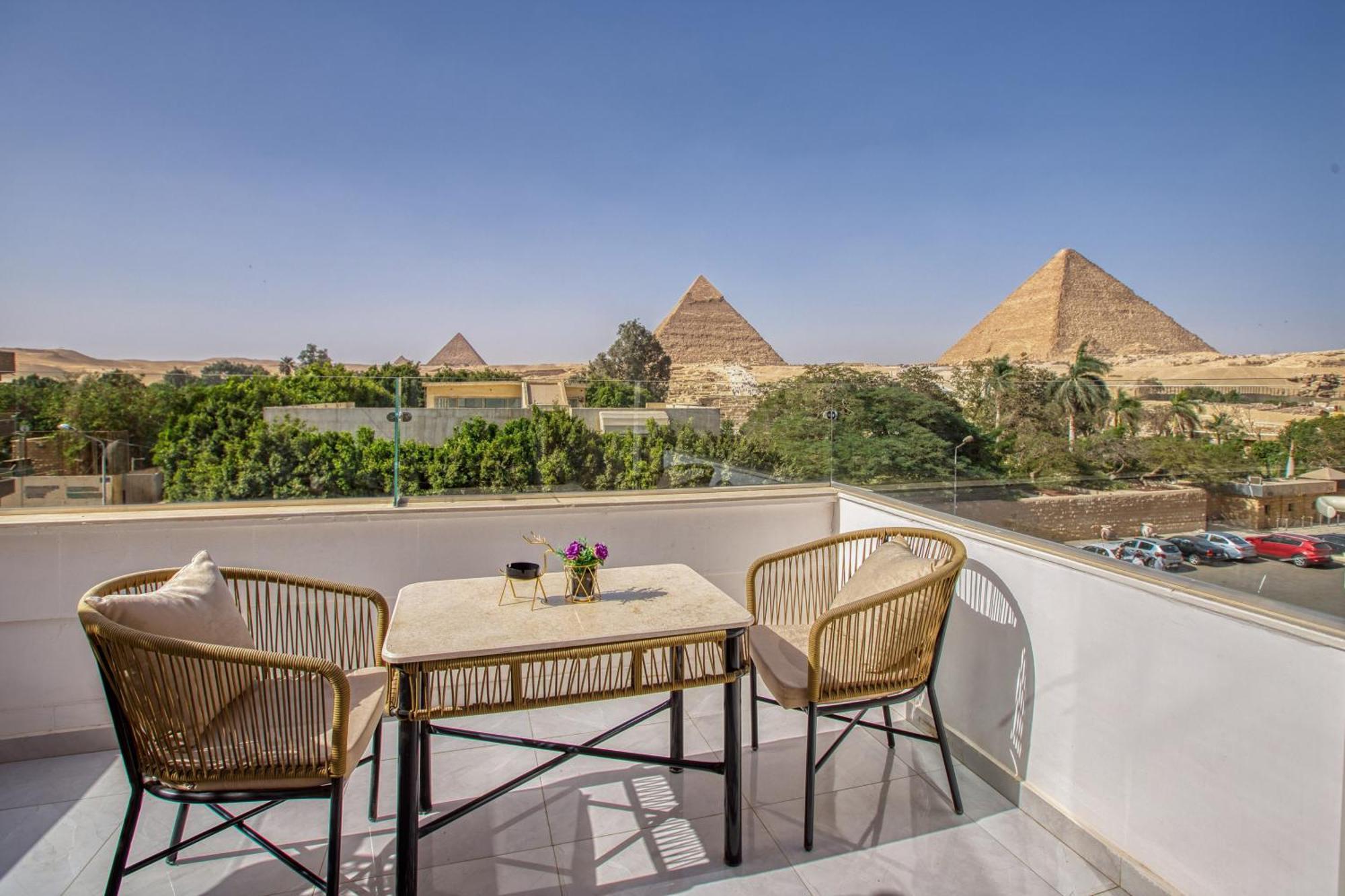 Shadow Pyramids And Jacuzzi * Kafret el-Gabal