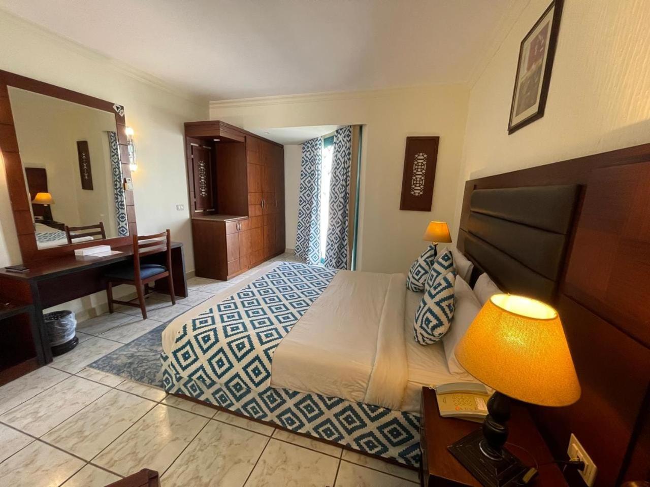 Resort Sharm Holiday Resort 4*